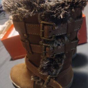 Girl boots size 6M